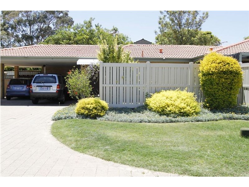 13/35 Winnacott Street, Willagee WA 6156