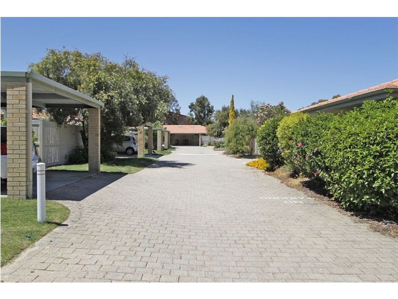 13/35 Winnacott Street, Willagee WA 6156