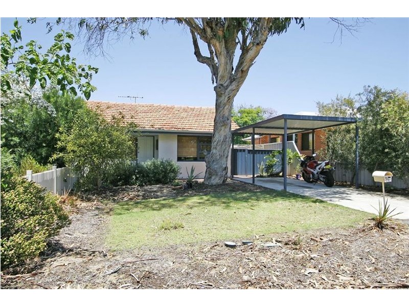 29 Hawkes Street, Coolbellup WA 6163