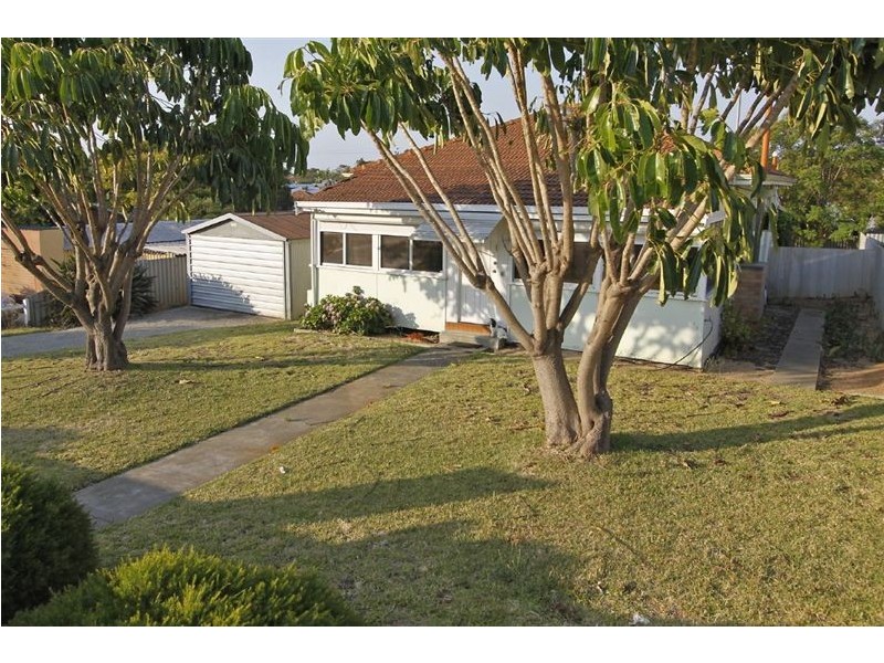 4 Starling Street, Hamilton Hill WA 6163