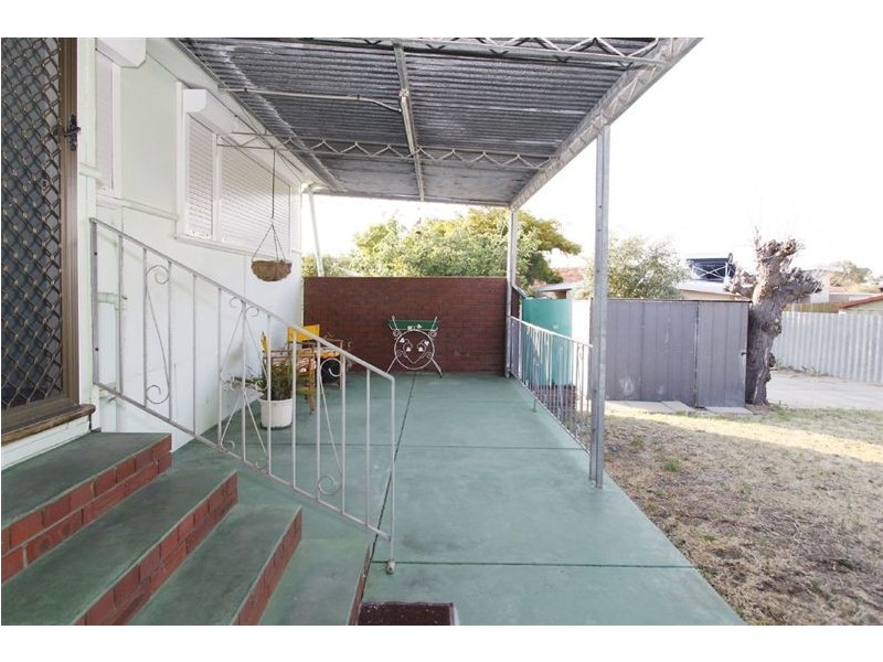 4 Starling Street, Hamilton Hill WA 6163