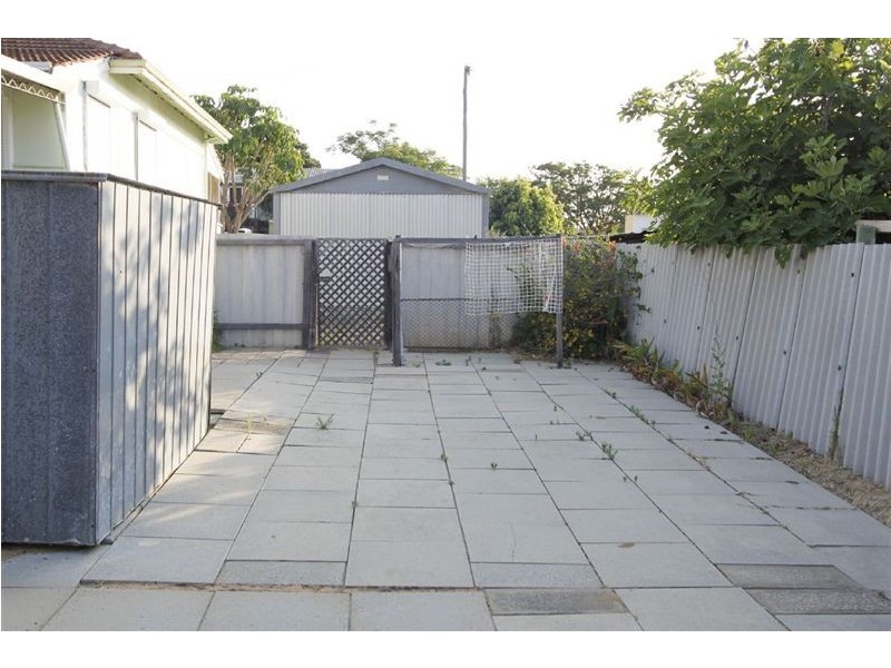 4 Starling Street, Hamilton Hill WA 6163