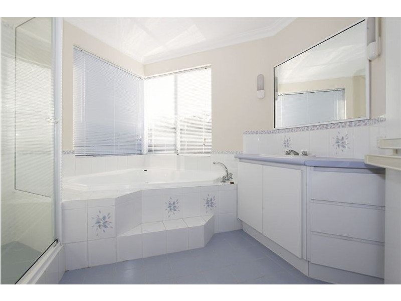 19 James Road, Kardinya WA 6163