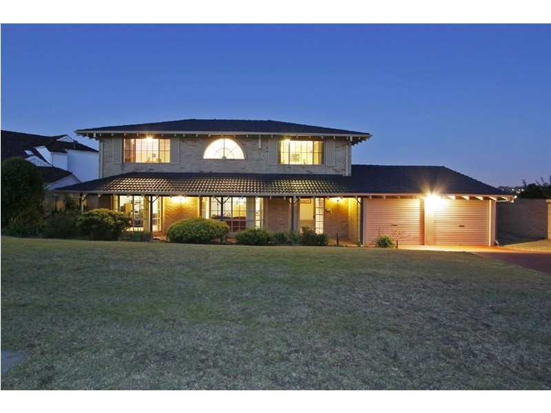 4 Callaway Crescent, Kardinya WA 6163