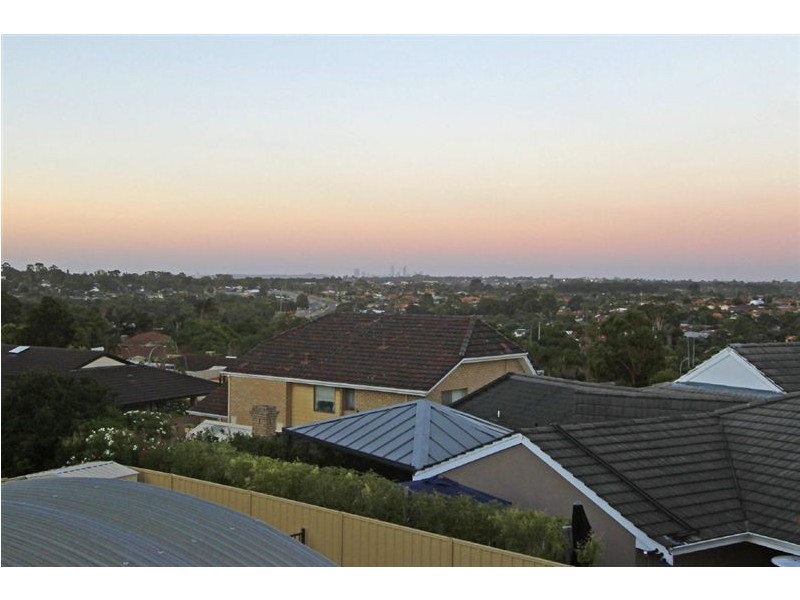 4 Callaway Crescent, Kardinya WA 6163