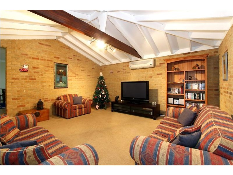 4 Callaway Crescent, Kardinya WA 6163