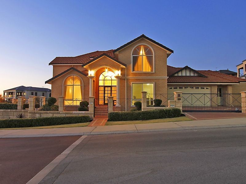 2 Baton Rouge Drive, Mindarie WA 6030