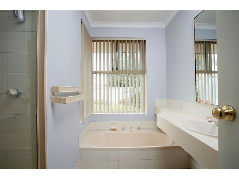20 Sandover Crescent, Winthrop WA 6150