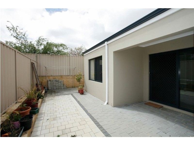 27 Merian Close, Bentley WA 6102