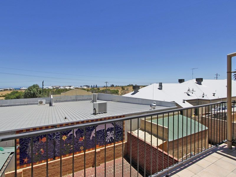 12/14 Boyd Crescent, Hamilton Hill WA 6163