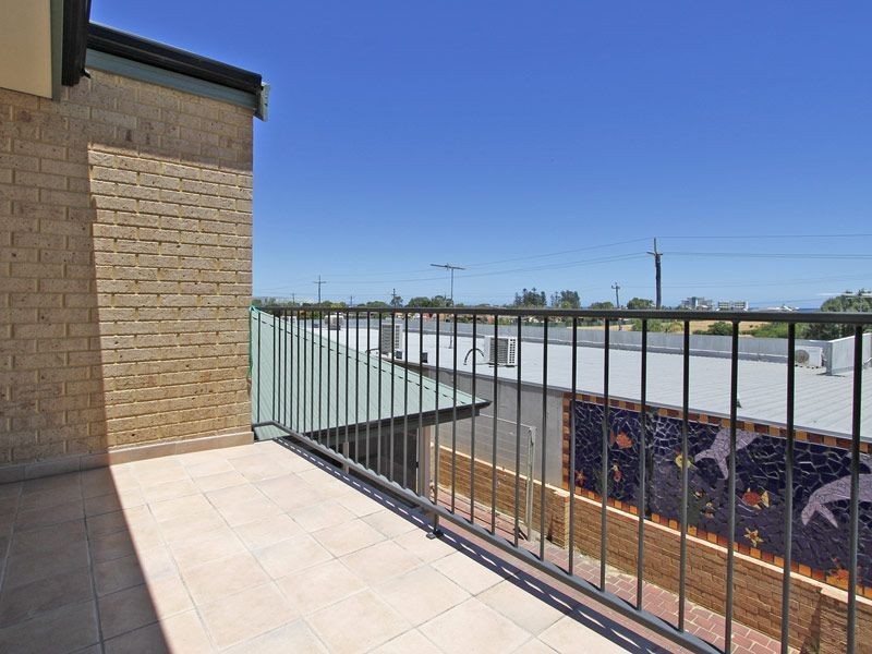 12/14 Boyd Crescent, Hamilton Hill WA 6163