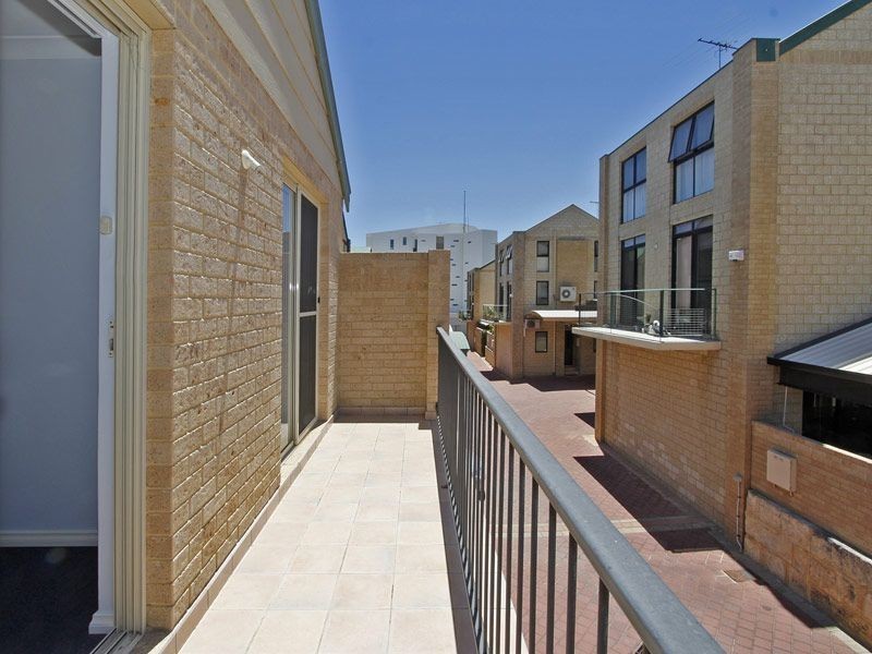 12/14 Boyd Crescent, Hamilton Hill WA 6163