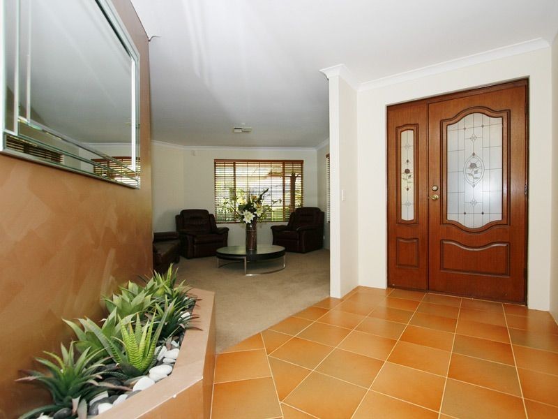 3 Treaty Oak Cove, Bibra Lake WA 6163