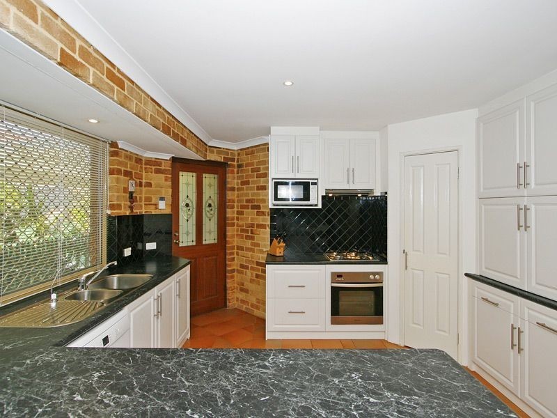 3 Treaty Oak Cove, Bibra Lake WA 6163