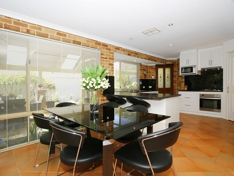 3 Treaty Oak Cove, Bibra Lake WA 6163