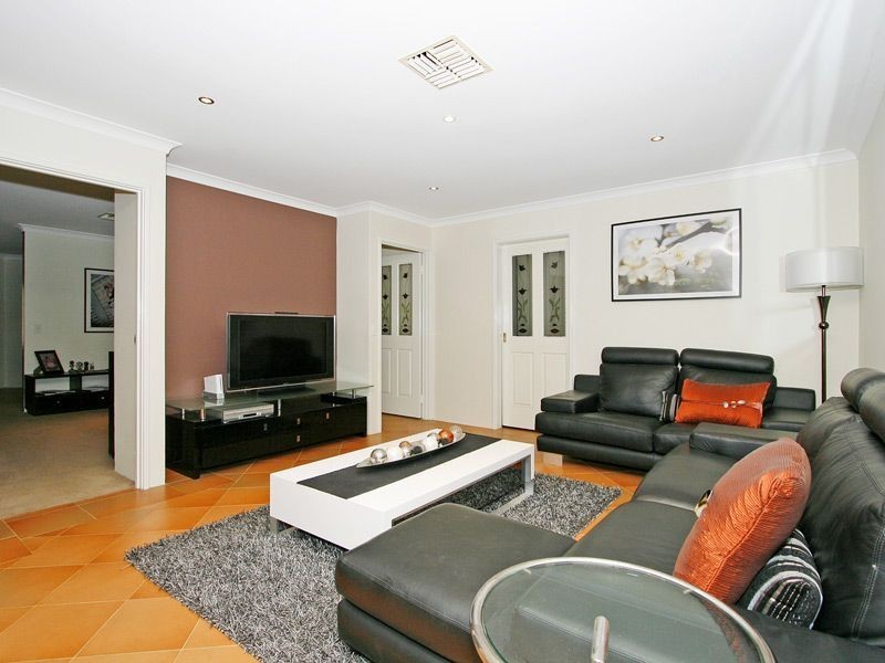 3 Treaty Oak Cove, Bibra Lake WA 6163