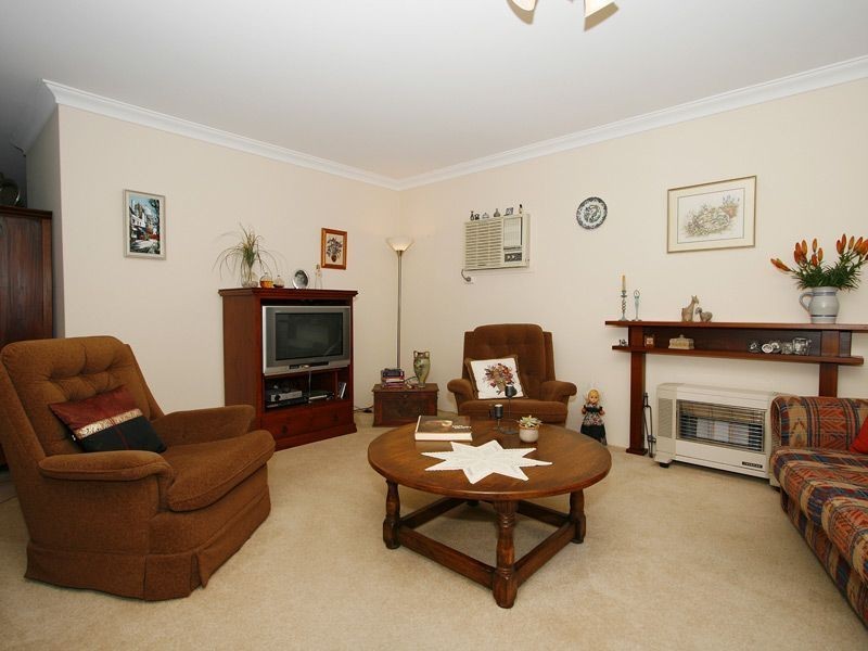 12a Somerset Rise, Kardinya WA 6163