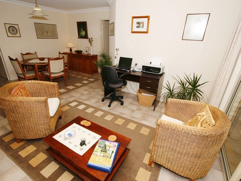 12a Somerset Rise, Kardinya WA 6163