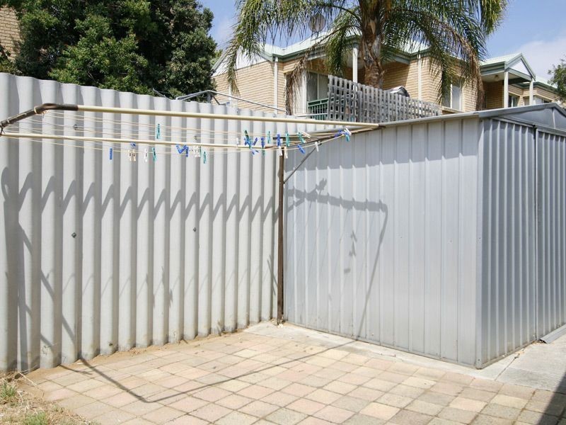 8/90 Gilbertson Road, Kardinya WA 6163