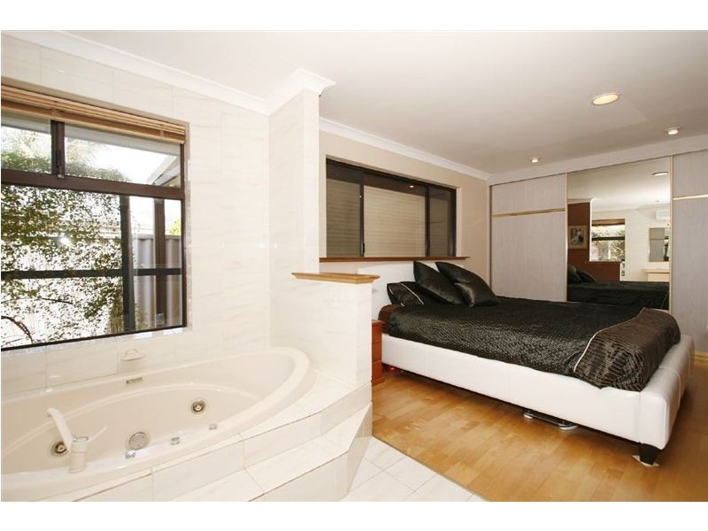 1 Lygon Court, North Lake WA 6163