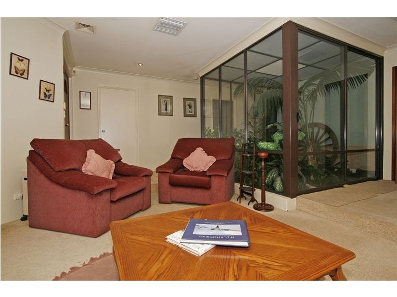 5 Underwood Grove, Kardinya WA 6163