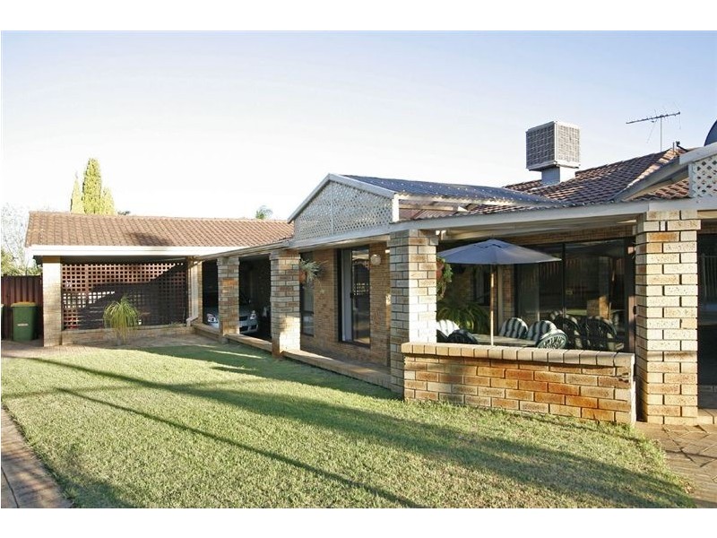 5 Underwood Grove, Kardinya WA 6163