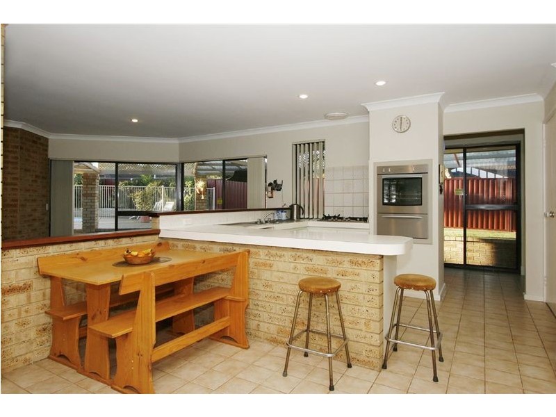 5 Underwood Grove, Kardinya WA 6163