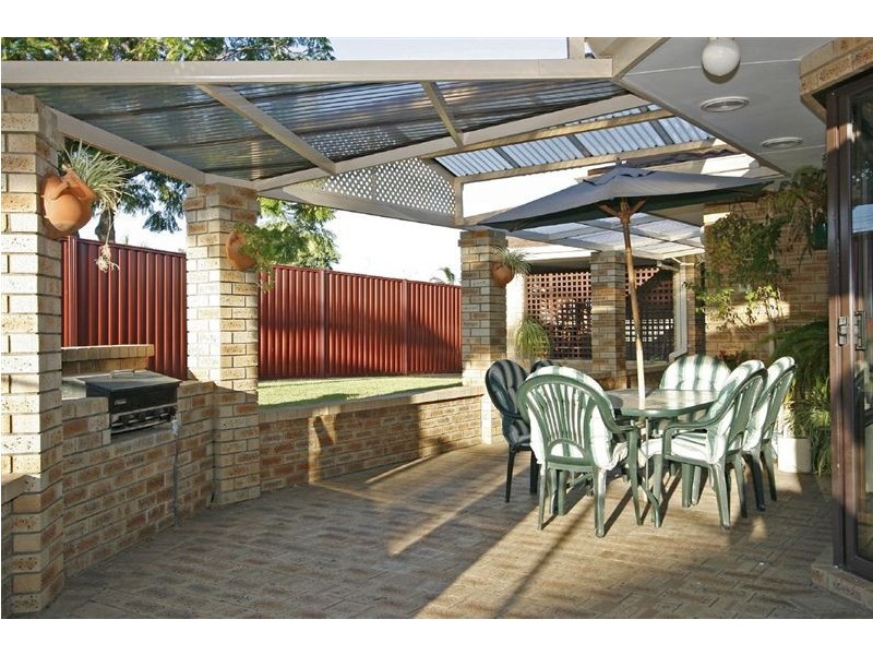 5 Underwood Grove, Kardinya WA 6163
