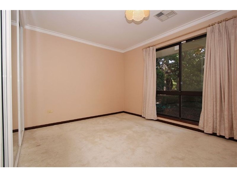 25 Hanrahan Loop, Kardinya WA 6163