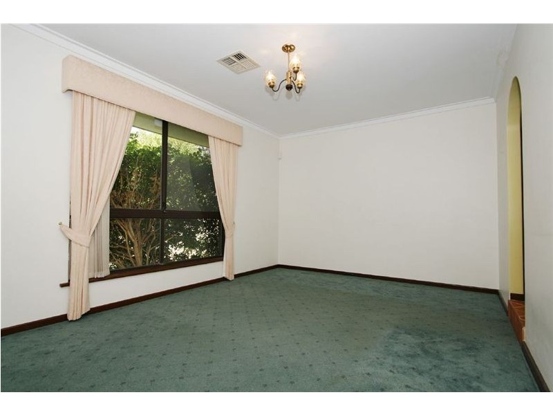 25 Hanrahan Loop, Kardinya WA 6163
