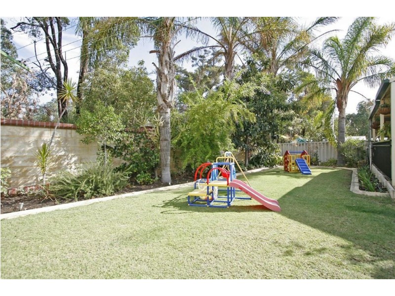 20 Fairmount Close, Bibra Lake WA 6163