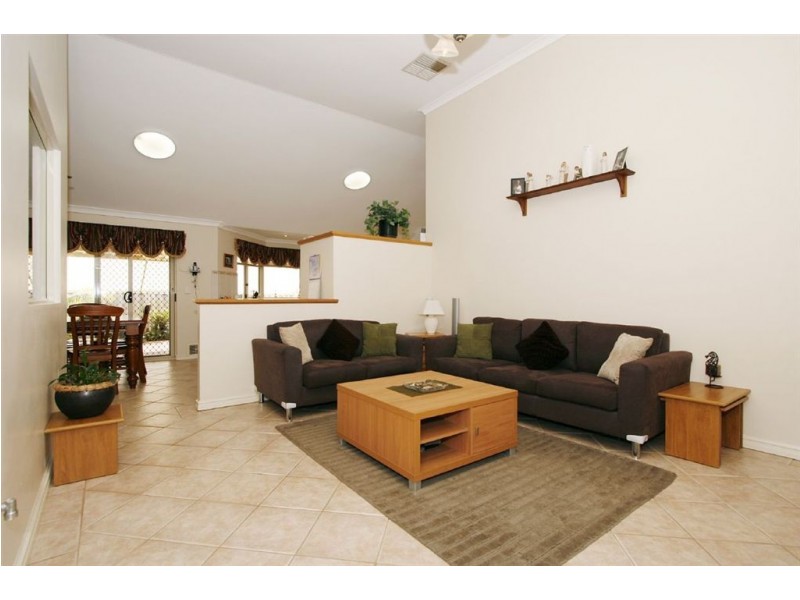 20 Fairmount Close, Bibra Lake WA 6163