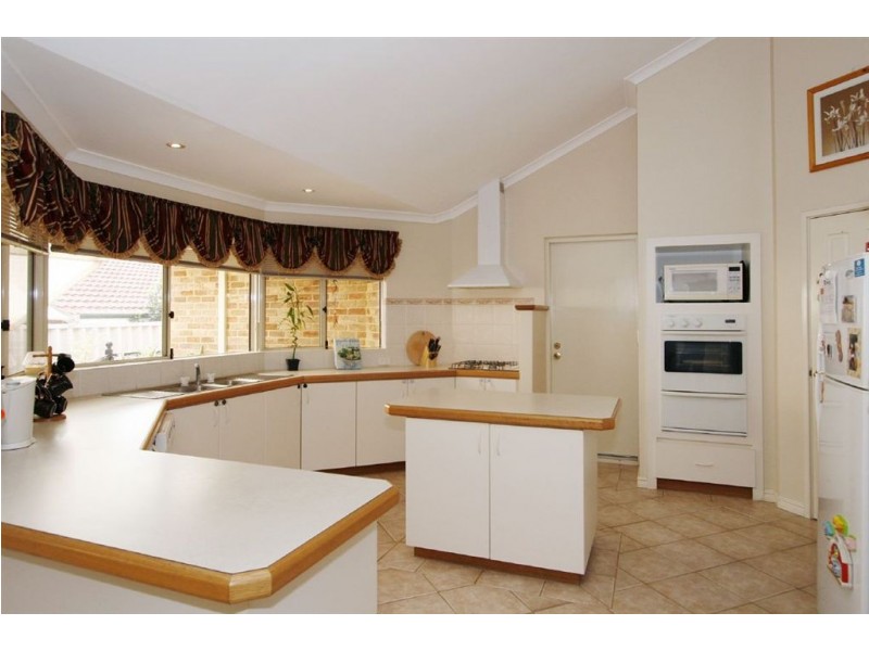 20 Fairmount Close, Bibra Lake WA 6163