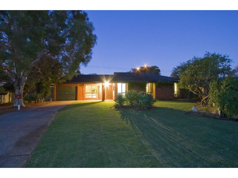 27 Hadley Gardens, Kardinya WA 6163