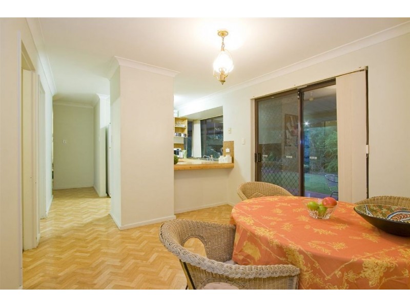 27 Hadley Gardens, Kardinya WA 6163