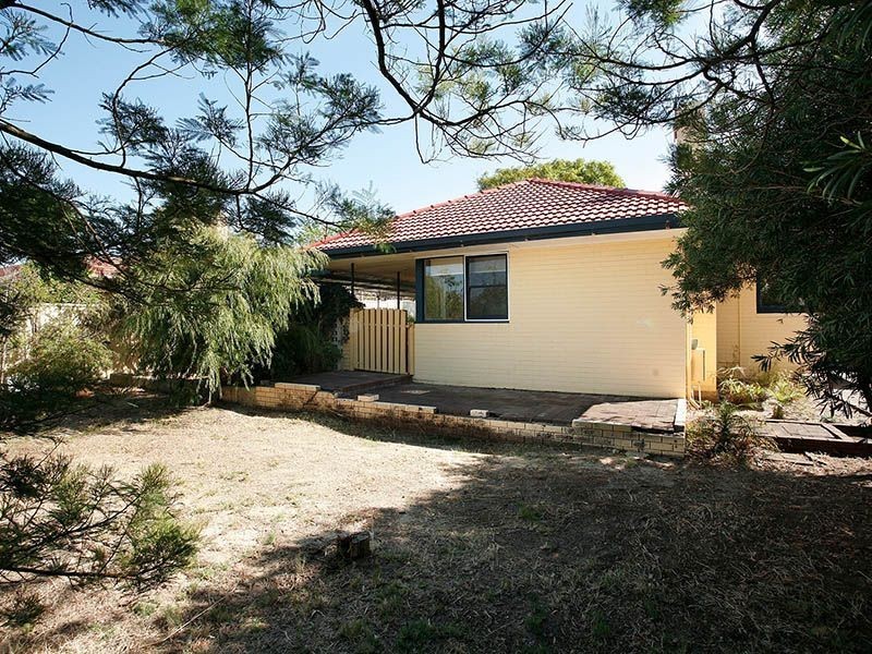 18 Caliban Way, Coolbellup WA 6163