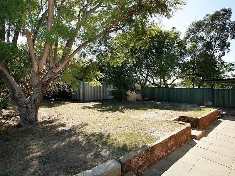 18 Caliban Way, Coolbellup WA 6163