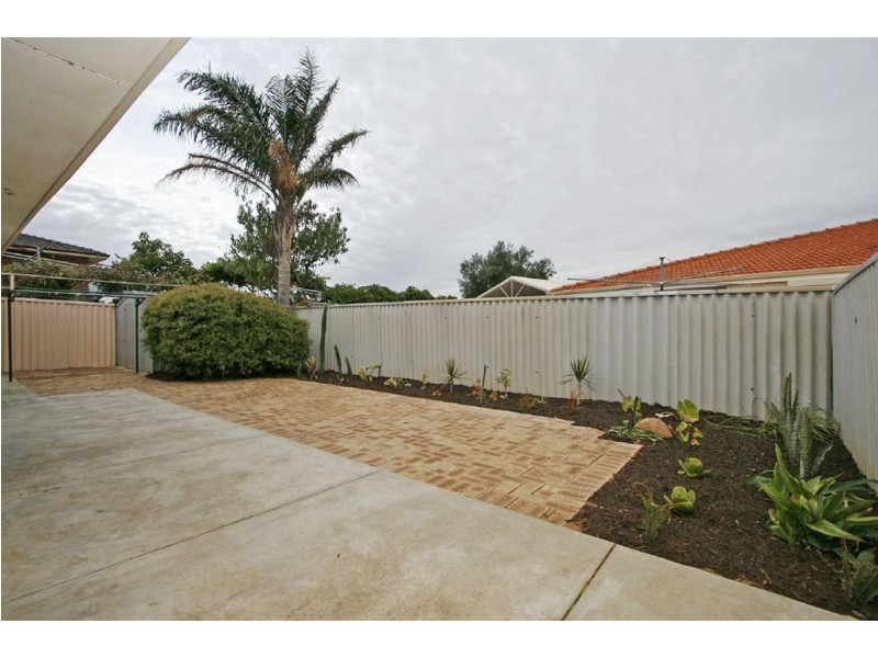 2/345 Carrington Street, Hamilton Hill WA 6163