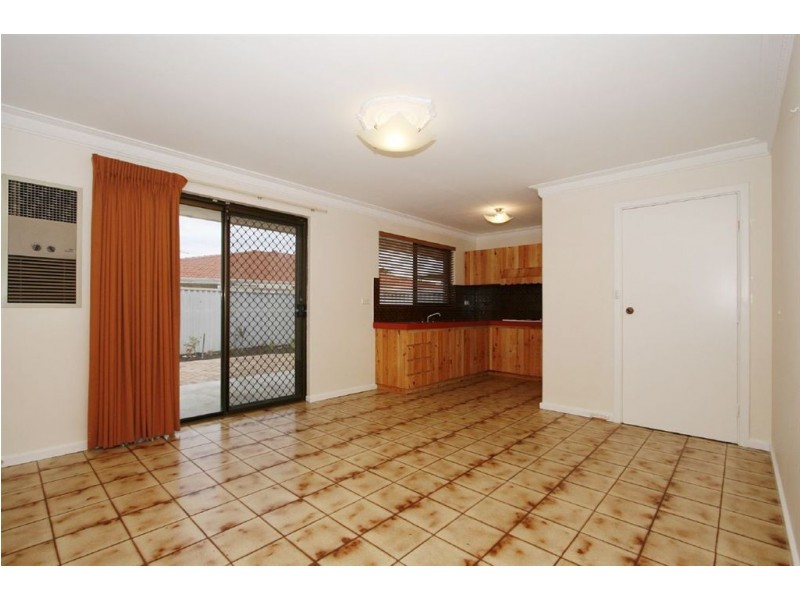 2/345 Carrington Street, Hamilton Hill WA 6163