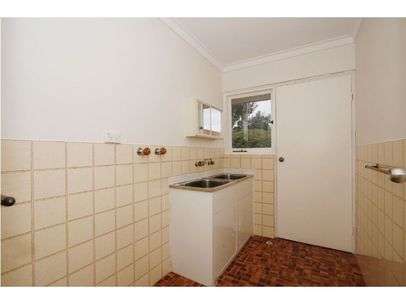 2/345 Carrington Street, Hamilton Hill WA 6163