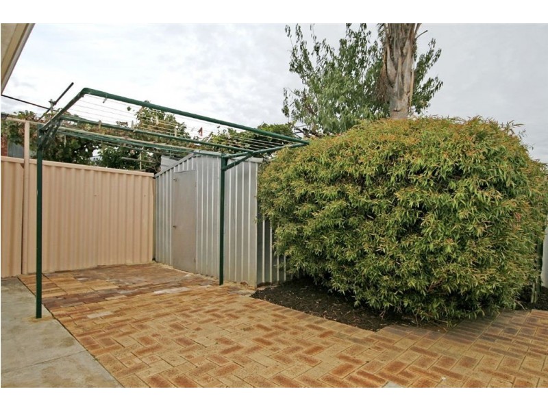 2/345 Carrington Street, Hamilton Hill WA 6163