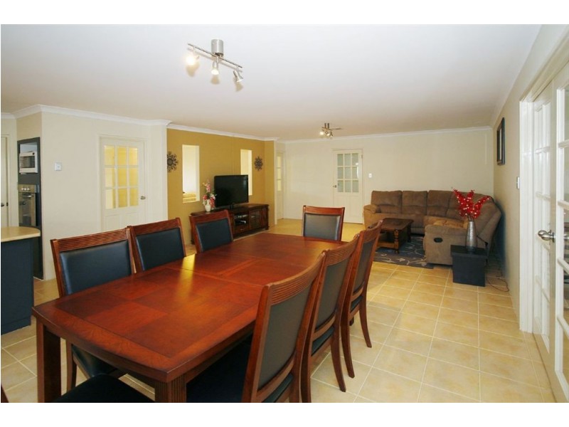 238 Amherst Road, Canning Vale WA 6155