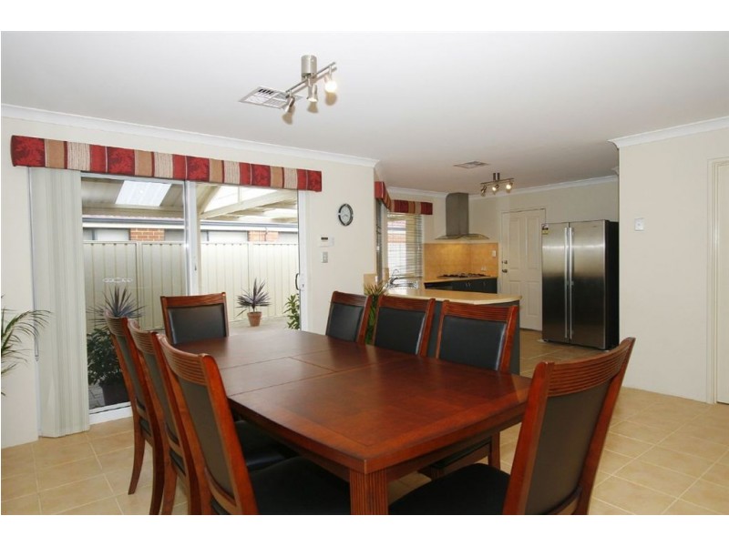 238 Amherst Road, Canning Vale WA 6155