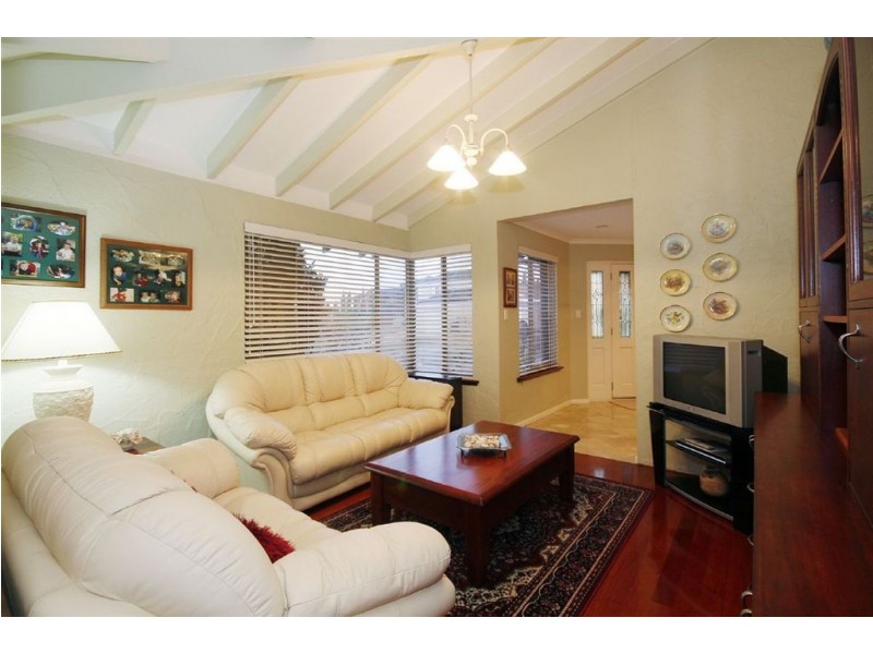 11 Boylen Rise, Winthrop WA 6150