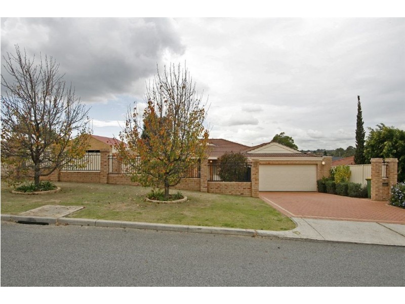 27 Underwood Grove, Kardinya WA 6163
