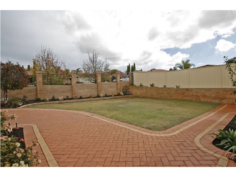 27 Underwood Grove, Kardinya WA 6163