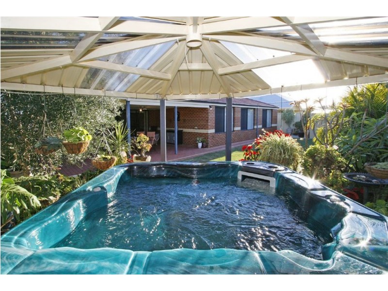 240 Amherst Road, Canning Vale WA 6155