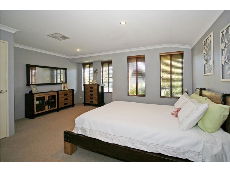 240 Amherst Road, Canning Vale WA 6155