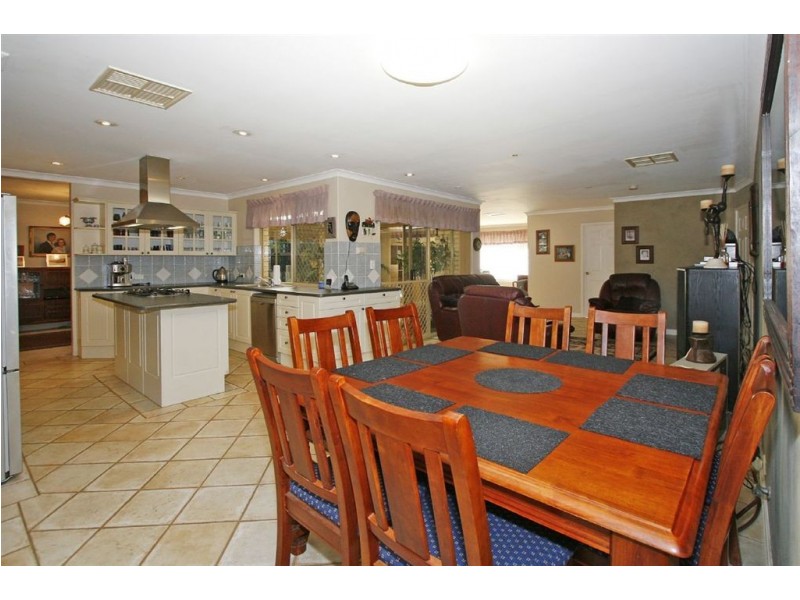 7 Keall Pass, Winthrop WA 6150