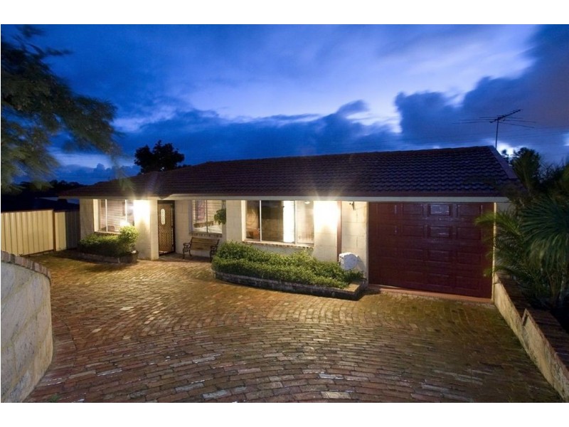 1/13 Anglesey Drive, Kardinya WA 6163